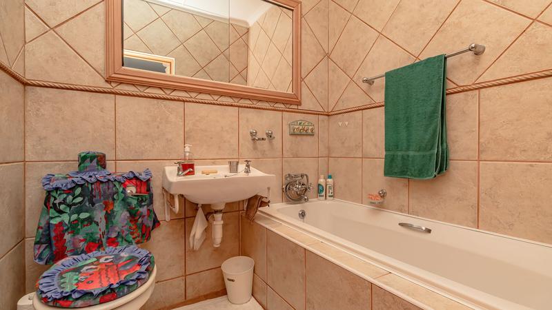 5 Bedroom Property for Sale in Tergniet Western Cape